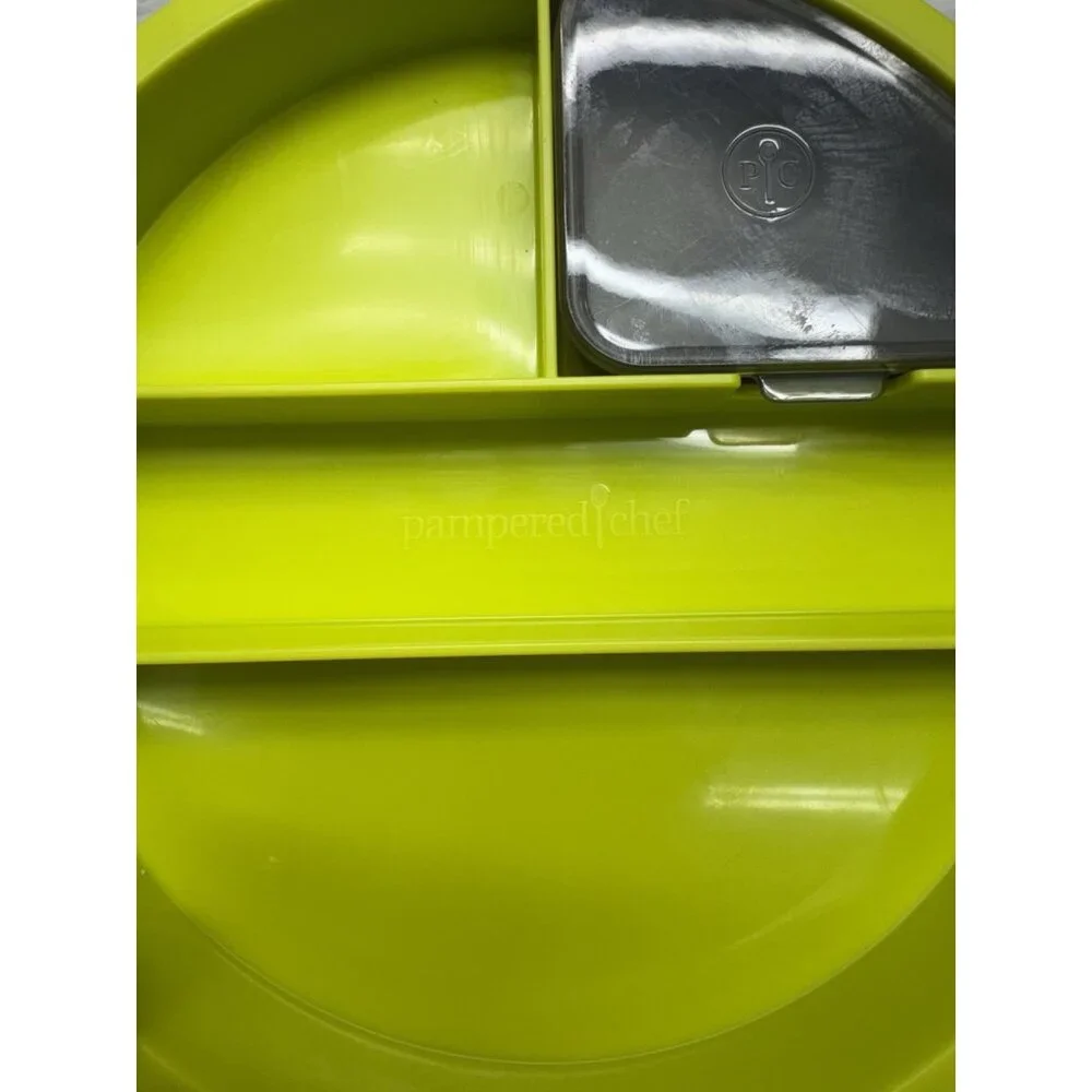 PAMPERED CHEF Salad Cutting Bowl Item #100086  Retired Discontinued Used 5 PC